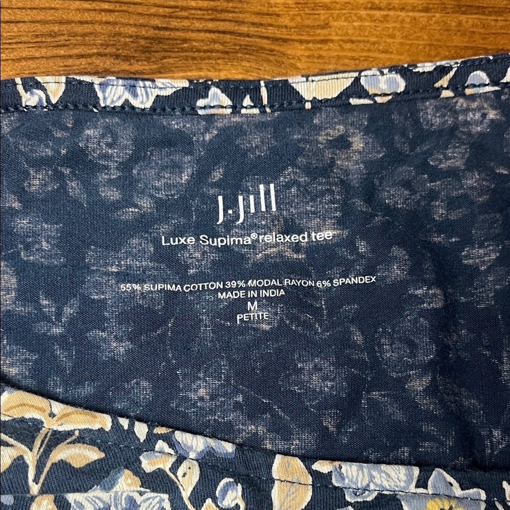 J. Jill Women's Floral Luxe Supima Relaxed Tee - Navy and Peach Petite Medium - Picture 2 of 3